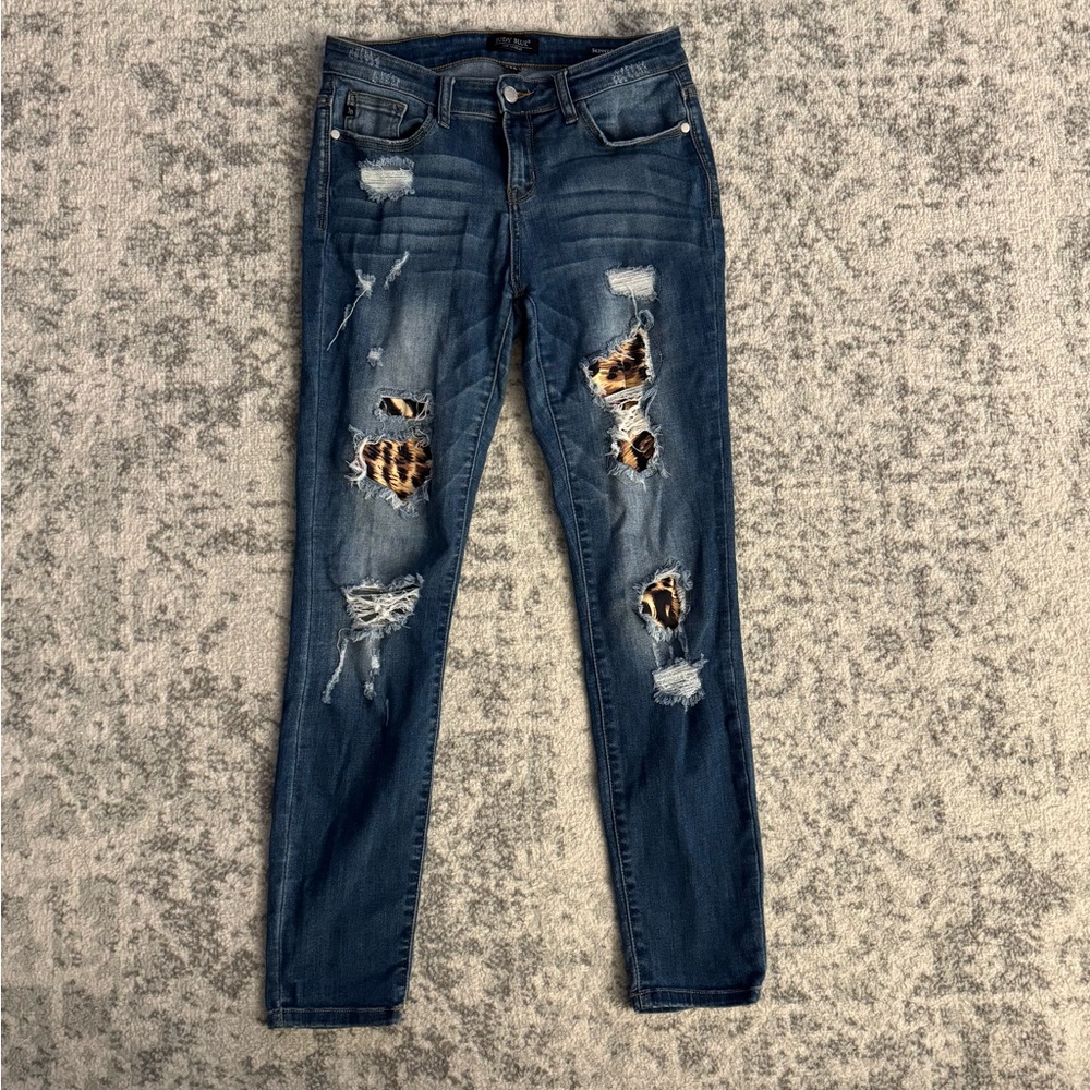 Judy Blue Jeans Women’s 7/28 Skinny Fit Blue Distressed Leopard Cheetah Print